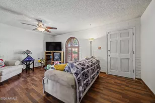 221 W Winston Dr, Phoenix, AZ 85041 - Photo 6