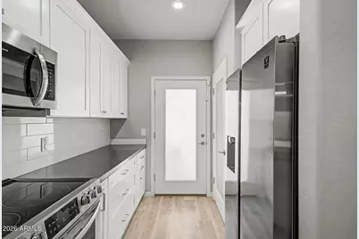 615 W Harwell Road, Phoenix, AZ 85041 - Photo 10