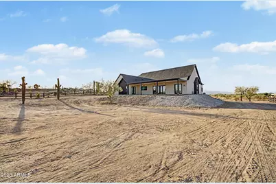 15606 S Tuthill Road S, Buckeye, AZ 85326 - Photo 2