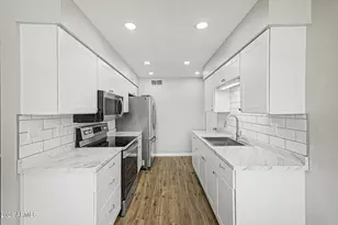 10127 N 95th Dr, Peoria, AZ 85345 - Photo 6