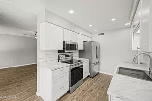 10127 N 95th Dr, Peoria, AZ 85345 - Photo 8