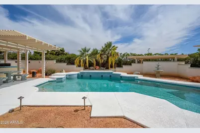 7811 E Charter Oak Road, Scottsdale, AZ 85260 - Photo 8