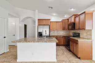 2726 W Chanute Pass, Phoenix, AZ 85041 - Photo 4