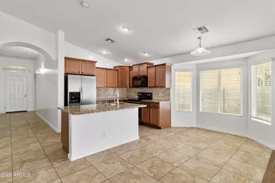 2726 W Chanute Pass, Phoenix, AZ 85041 - Photo 6