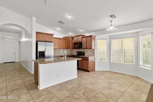 2726 W Chanute Pass, Phoenix, AZ 85041 - Photo 6
