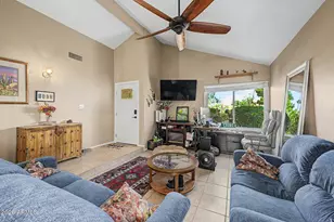 5221 E Saguaro Cir, Phoenix, AZ 85044 - Photo 6