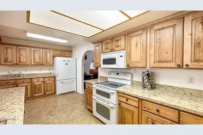 2499 Canyon Drive, Forest Lakes, AZ 85931 - Photo 10