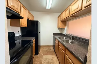 14203 N 19th Avenue #Unit 1040, Phoenix, AZ 85023 - Photo 4