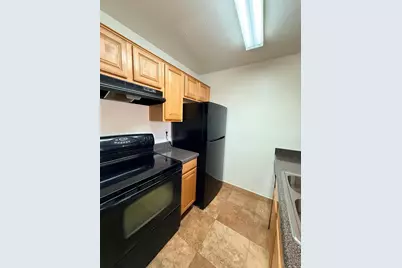 14203 N 19th Avenue #Unit 1040, Phoenix, AZ 85023 - Photo 6