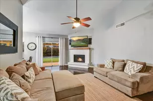 19426 N 14th Pl, Phoenix, AZ 85024 - Photo 2