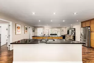 8719 E Osborn Rd, Scottsdale, AZ 85251 - Photo 4