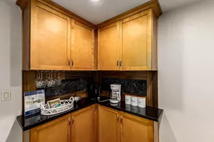 8719 E Osborn Rd, Scottsdale, AZ 85251 - Photo 6