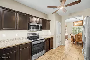 614 W Kerry Ln, Phoenix, AZ 85027 - Photo 8