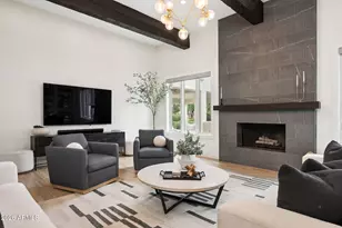 2002 E Caroline Ln, Tempe, AZ 85284 - Photo 8