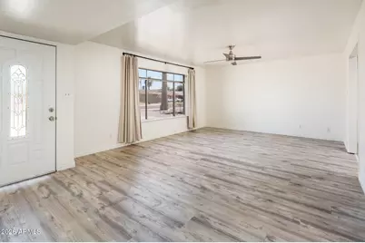 8407 E Crestwood Way, Scottsdale, AZ 85250 - Photo 6