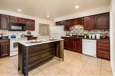 8407 E Crestwood Way, Scottsdale, AZ 85250 - Photo 14