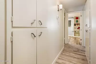 8407 E Crestwood Way, Scottsdale, AZ 85250 - Photo 18