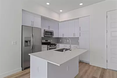 7300 E Earll Drive #1018, Scottsdale, AZ 85251 - Photo 4