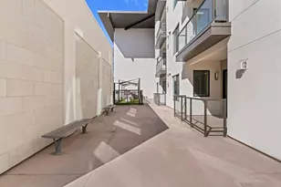 7300 E Earll Dr, Scottsdale, AZ 85251 - Photo 26