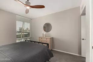 3270 E Camelback Rd, Phoenix, AZ 85018 - Photo 22