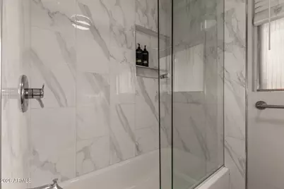 3270 E Camelback Road #213, Phoenix, AZ 85018 - Photo 24