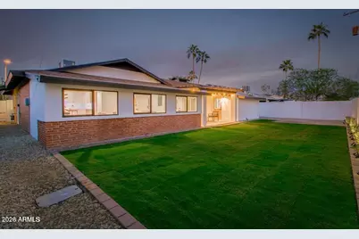 8443 E Edgemont Avenue, Scottsdale, AZ 85257 - Photo 2