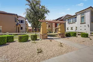 166 W Laurel Ct, Gilbert, AZ 85233 - Photo 32