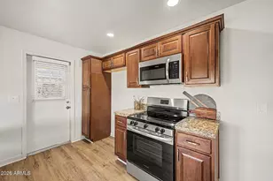 3049 W Corrine Dr, Phoenix, AZ 85029 - Photo 8
