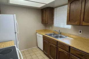 3131 W Cochise Dr, Phoenix, AZ 85051 - Photo 6