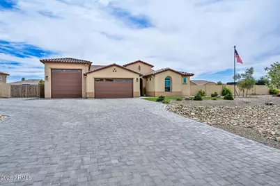 13531 W Tuckey Court, Glendale, AZ 85307 - Photo 2