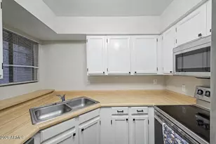 533 W Guadalupe Rd, Mesa, AZ 85210 - Photo 4