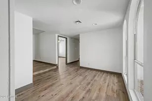 4050 E Alan Ln, Phoenix, AZ 85028 - Photo 6