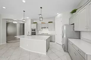927 S Soho Ln, Chandler, AZ 85225 - Photo 10