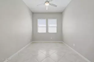 927 S Soho Ln, Chandler, AZ 85225 - Photo 8