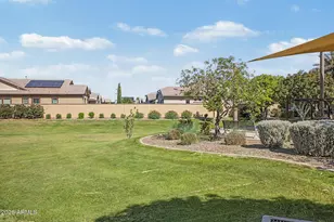 927 S Soho Ln, Chandler, AZ 85225 - Photo 42