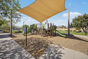 927 S Soho Ln, Chandler, AZ 85225 - Photo 40
