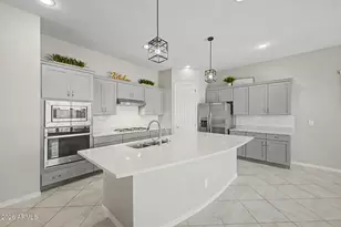 927 S Soho Ln, Chandler, AZ 85225 - Photo 12