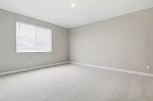 7763 N 78th Dr, Glendale, AZ 85303 - Photo 8