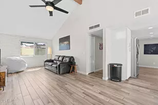 3837 W Becker Ln, Phoenix, AZ 85029 - Photo 14