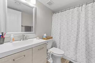 3837 W Becker Ln, Phoenix, AZ 85029 - Photo 32