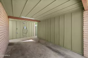 3837 W Becker Ln, Phoenix, AZ 85029 - Photo 10