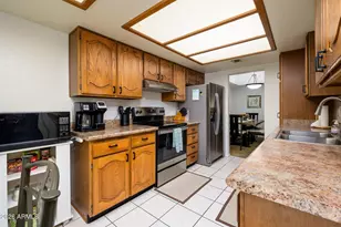 12212 N Paradise Vlg Pkwy S, Phoenix, AZ 85032 - Photo 8