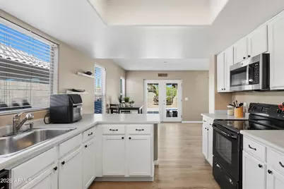 18805 N 39th Way, Phoenix, AZ 85050 - Photo 4