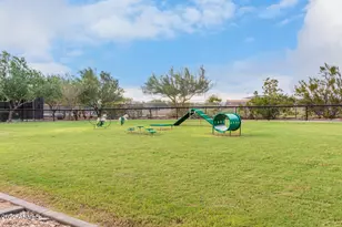 2425 W Bronco Butte Trl, Phoenix, AZ 85085 - Photo 32