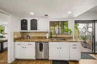 2334 E Gelding Dr, Phoenix, AZ 85022 - Photo 24