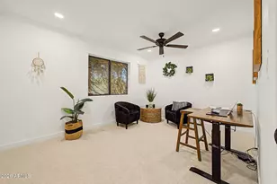 2334 E Gelding Dr, Phoenix, AZ 85022 - Photo 34