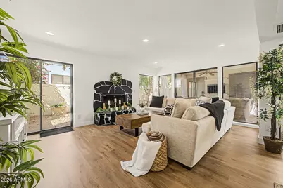 2334 E Gelding Drive, Phoenix, AZ 85022 - Photo 6