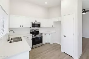 14947 W Acapulco Ln, Surprise, AZ 85379 - Photo 4