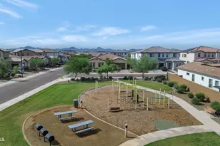 21926 N 61st Wy, Phoenix, AZ 85054 - Photo 36