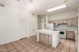 15427 W Heritage Dr, Sun City West, AZ 85375 - Photo 24